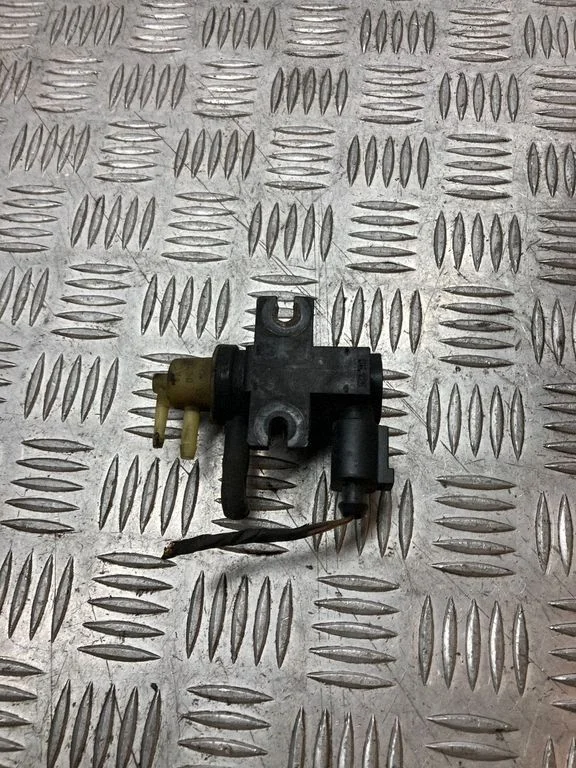 Turbo solenoid valve 1K0906627A