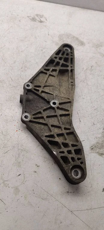 Rear differential/diff mount bracket – Audi A4 S4 B7 8E 8H (2005-2008)