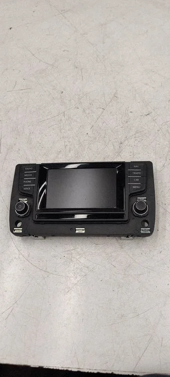 Radio/CD/DVD atskaņotājs/navigācija 5G0919605D