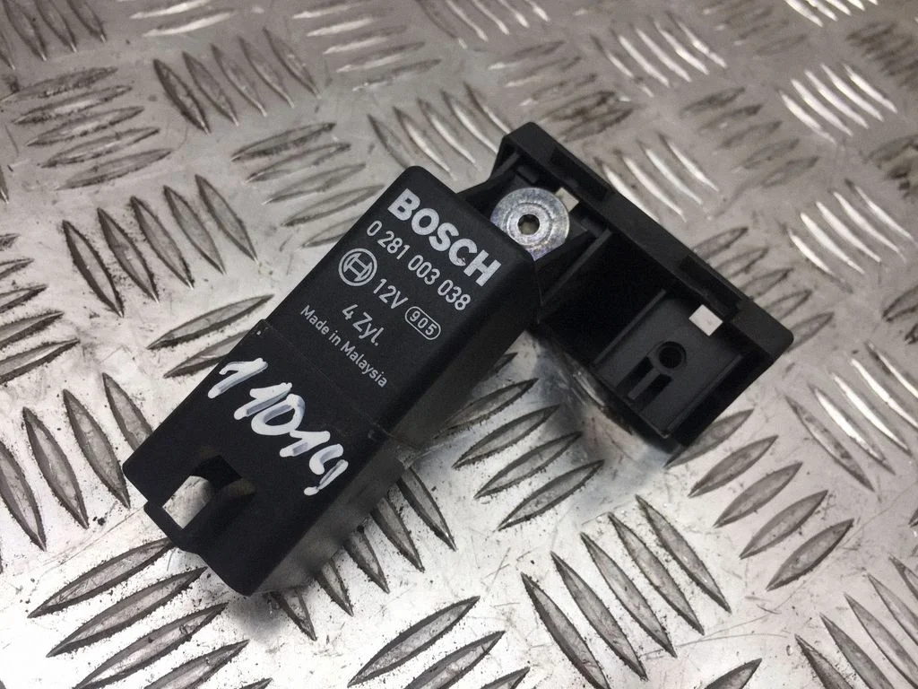 Glow plug pre-heat relay 0281003038