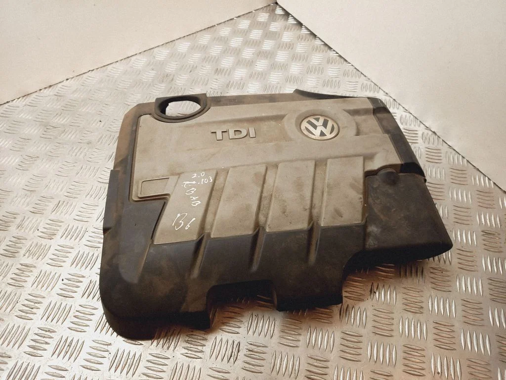 Engine cover (trim) 03L103925E