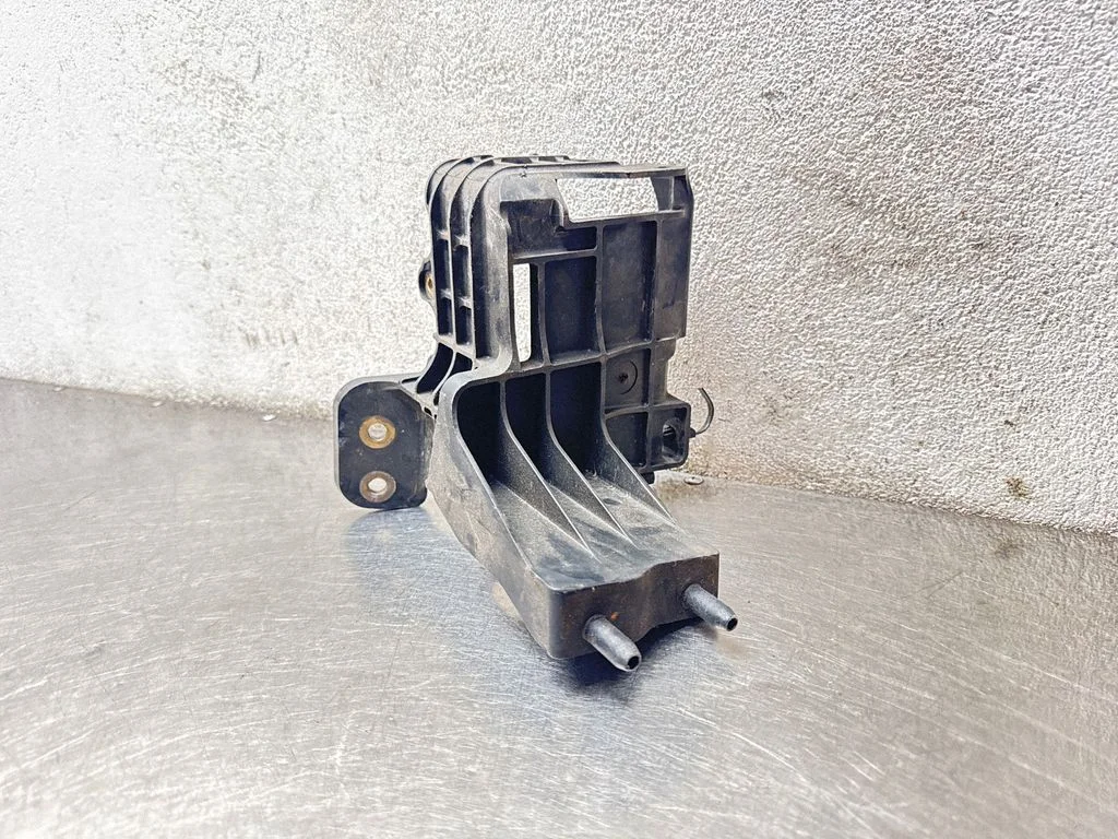 ABS pump bracket – Opel Insignia A (2008-2017)