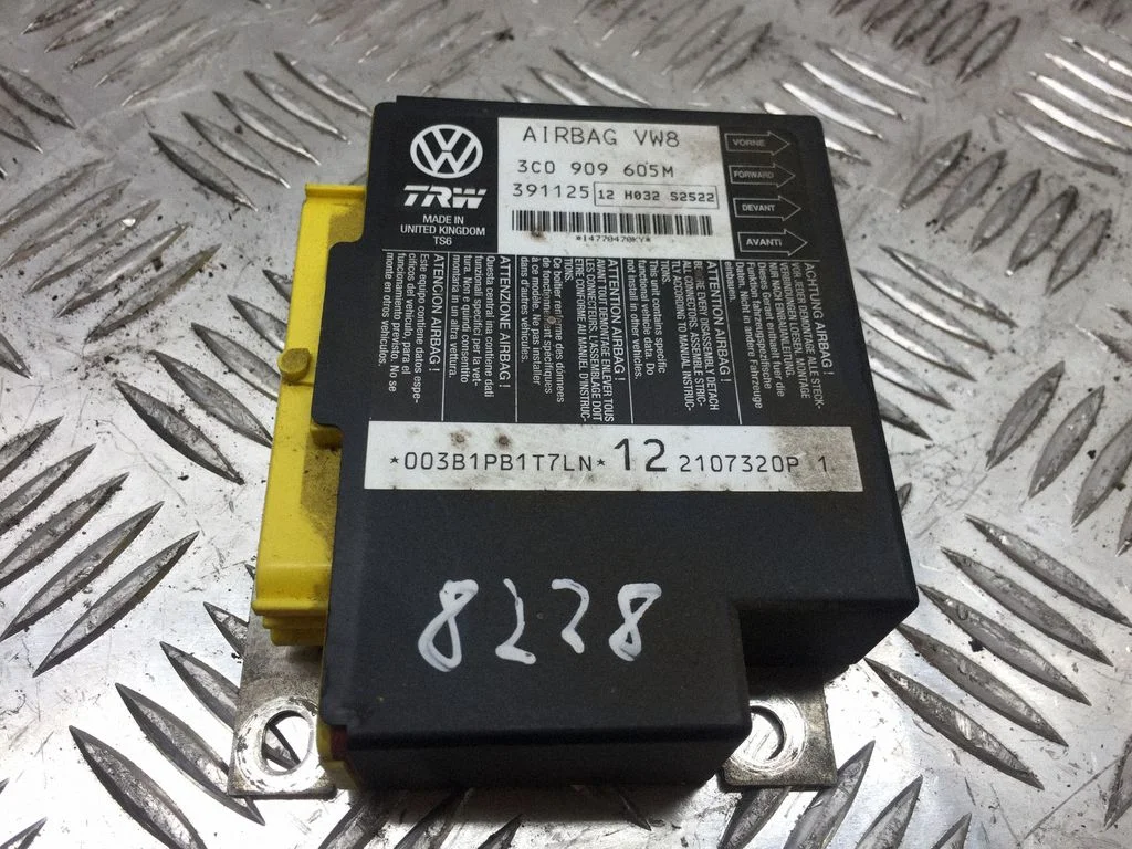 Airbag control unit/module 3C0909605M