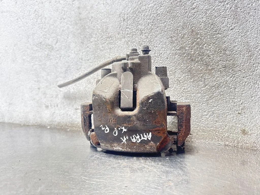 Front brake caliper – front left