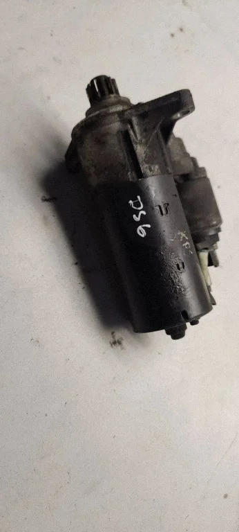 Starter motor 02e911023l