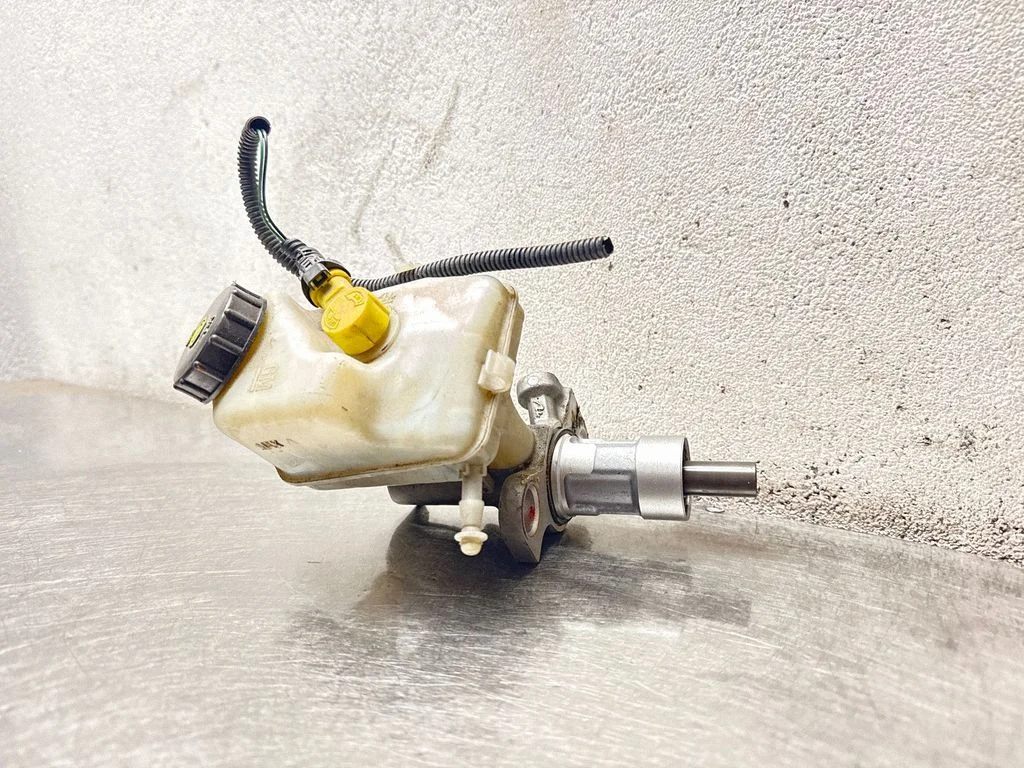 Master brake cylinder 03350890231