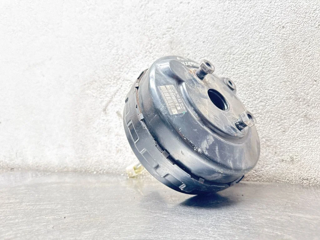 Brake booster 13228183