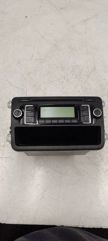 Radio, odtwarzacz CD/DVD, nawigacja 5K0035156