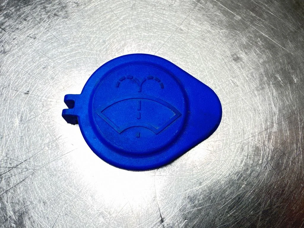 Windshield washer fluid reservoir/tank FT4B17K606