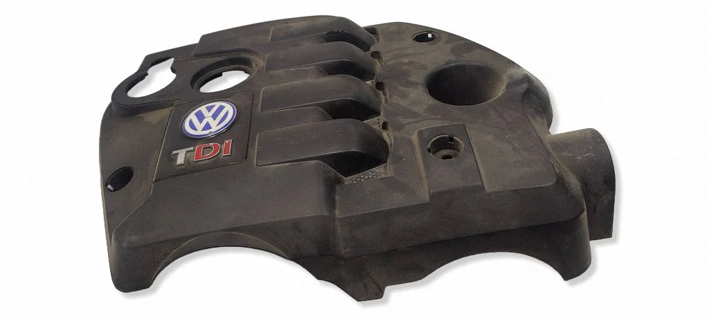 Dzinēja pārsegs (apdare) – Volkswagen Passat B5.5 (2001-2005)