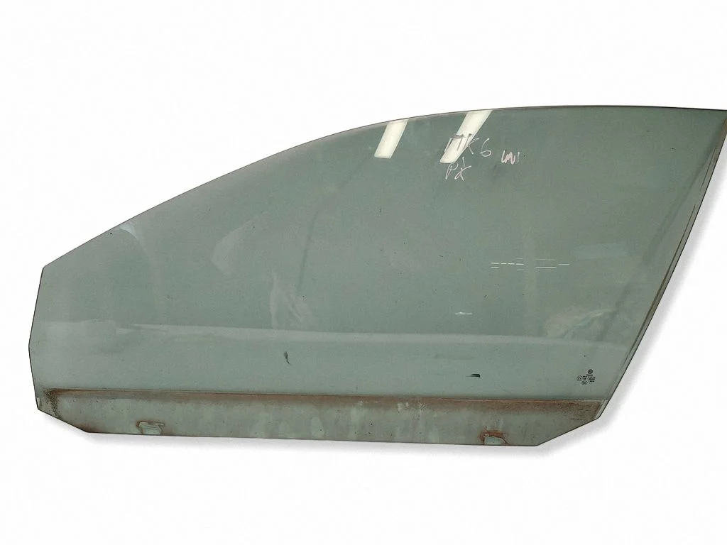 Front door window glass four-door 43R004583