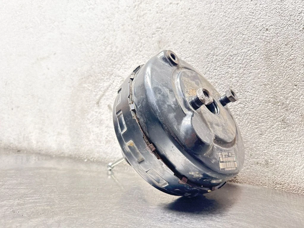 Brake booster 13228183