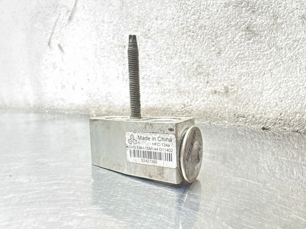 Air conditioning (A/C) expansion valve 52427385