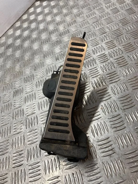 Accelerator throttle pedal 1K2721503L