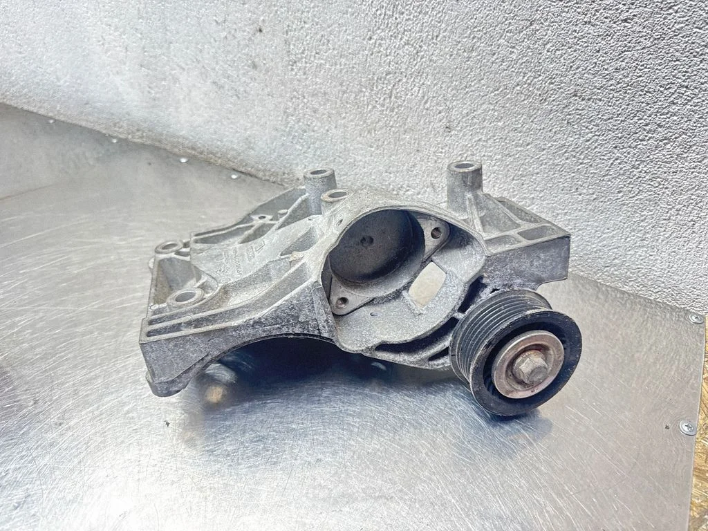 A/C compressor mount bracket 55582510