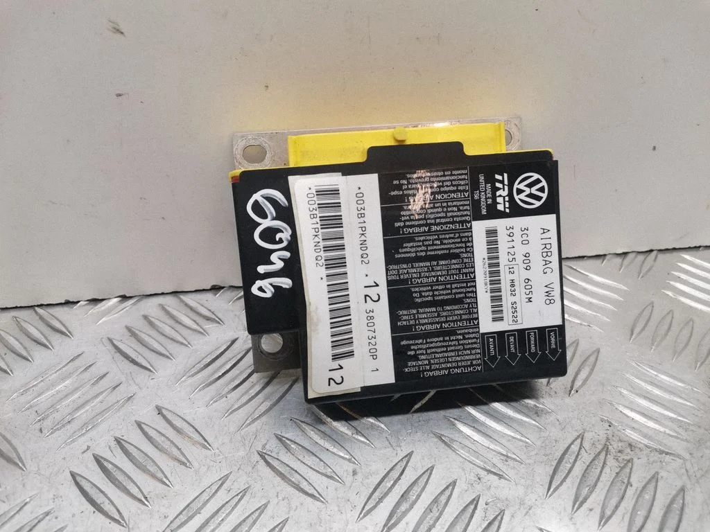 Airbag control unit/module 3C0909605M