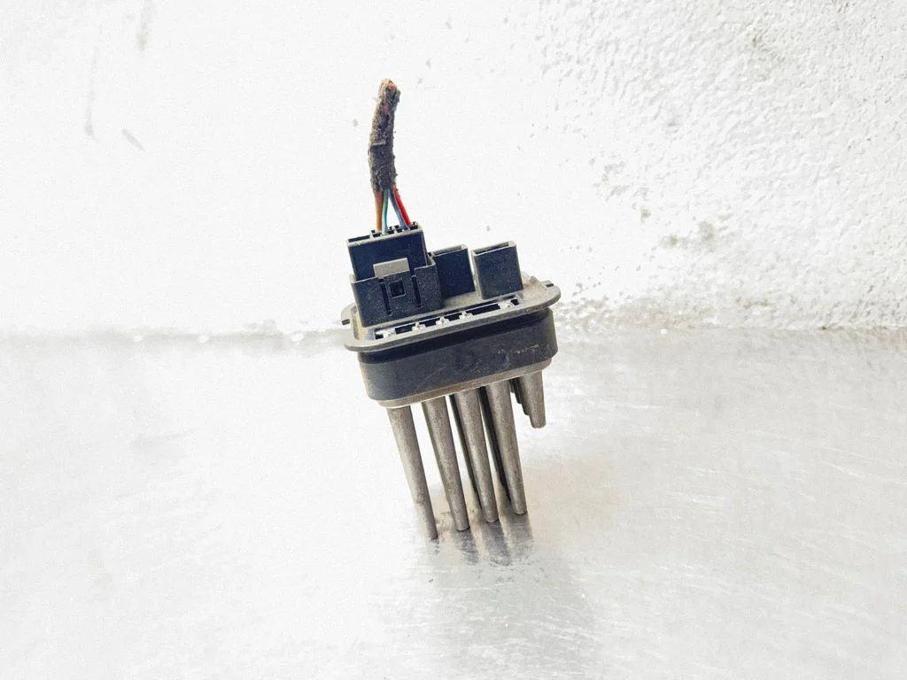 Heater blower motor/fan resistor 90566802