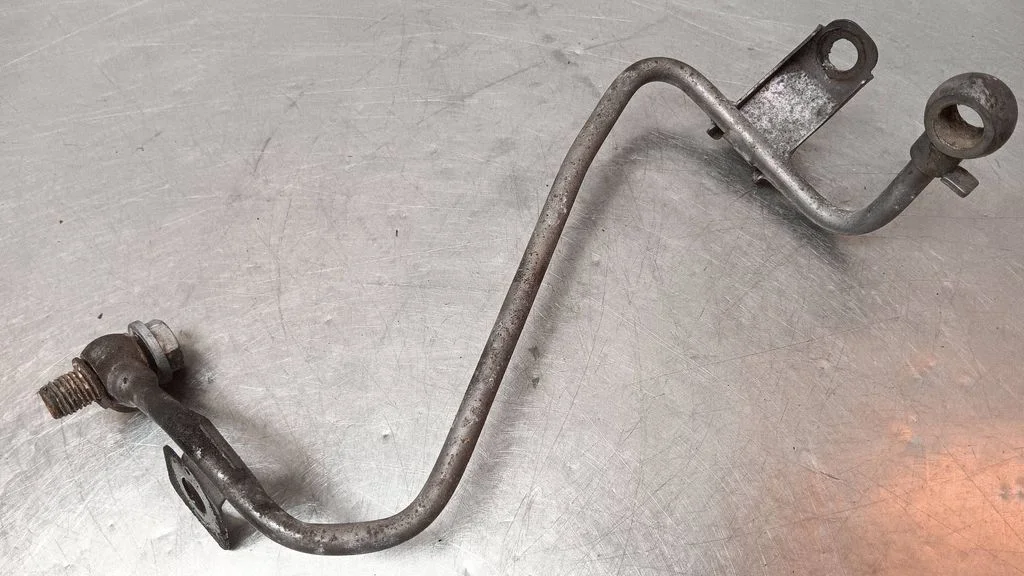 Engine coolant pipe/hose