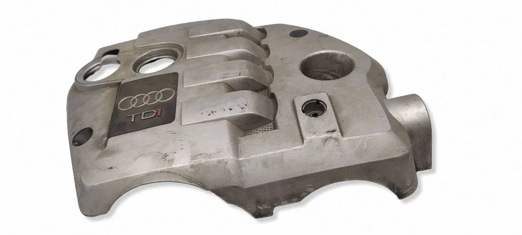 Engine cover (trim) 038103925