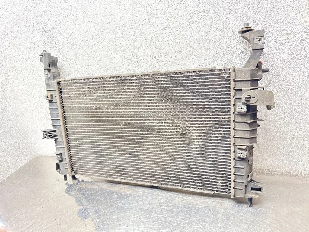 Jahutusvedeliku radiaator – Opel Meriva A (2003-2010)