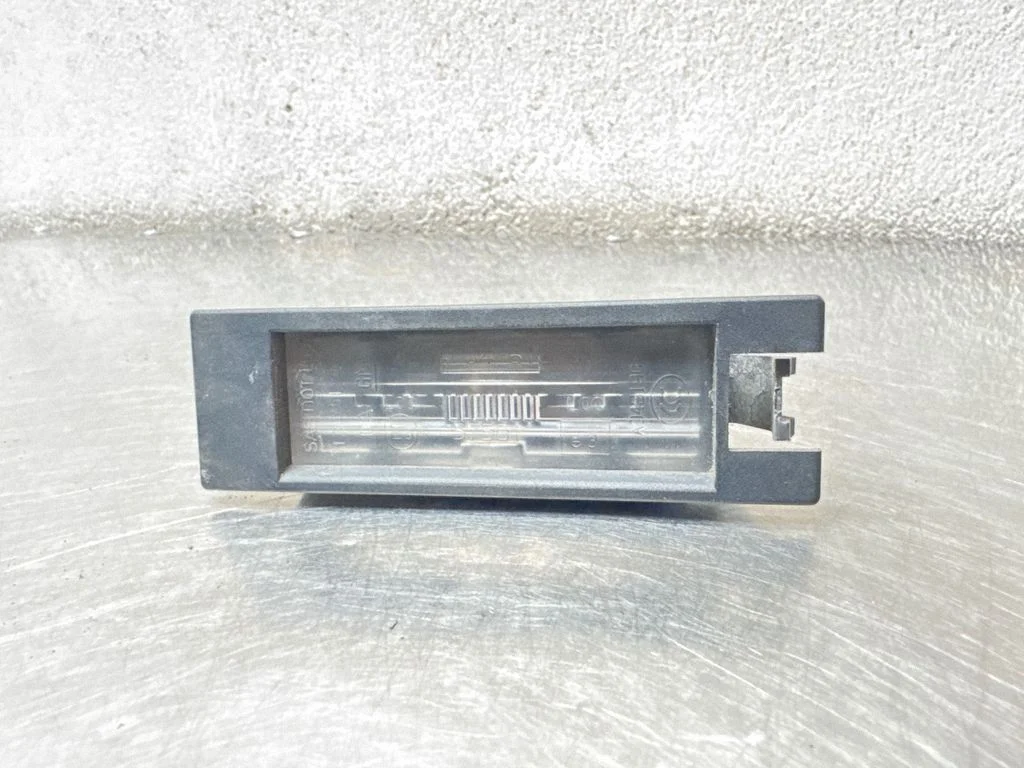 Number plate light 13251936