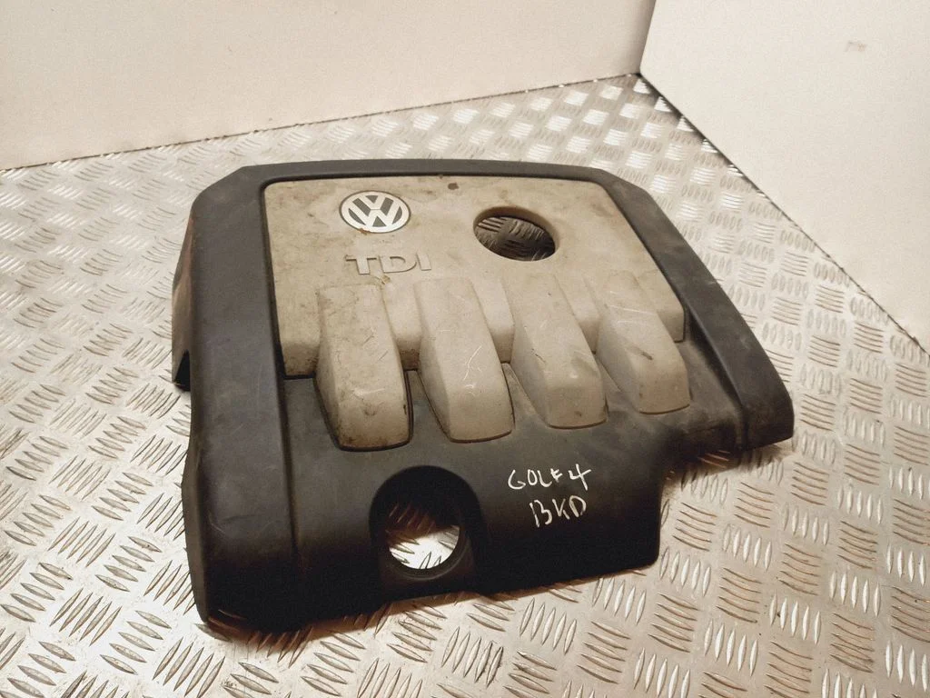 Engine cover (trim) – Volkswagen Golf IV (1998-2005)