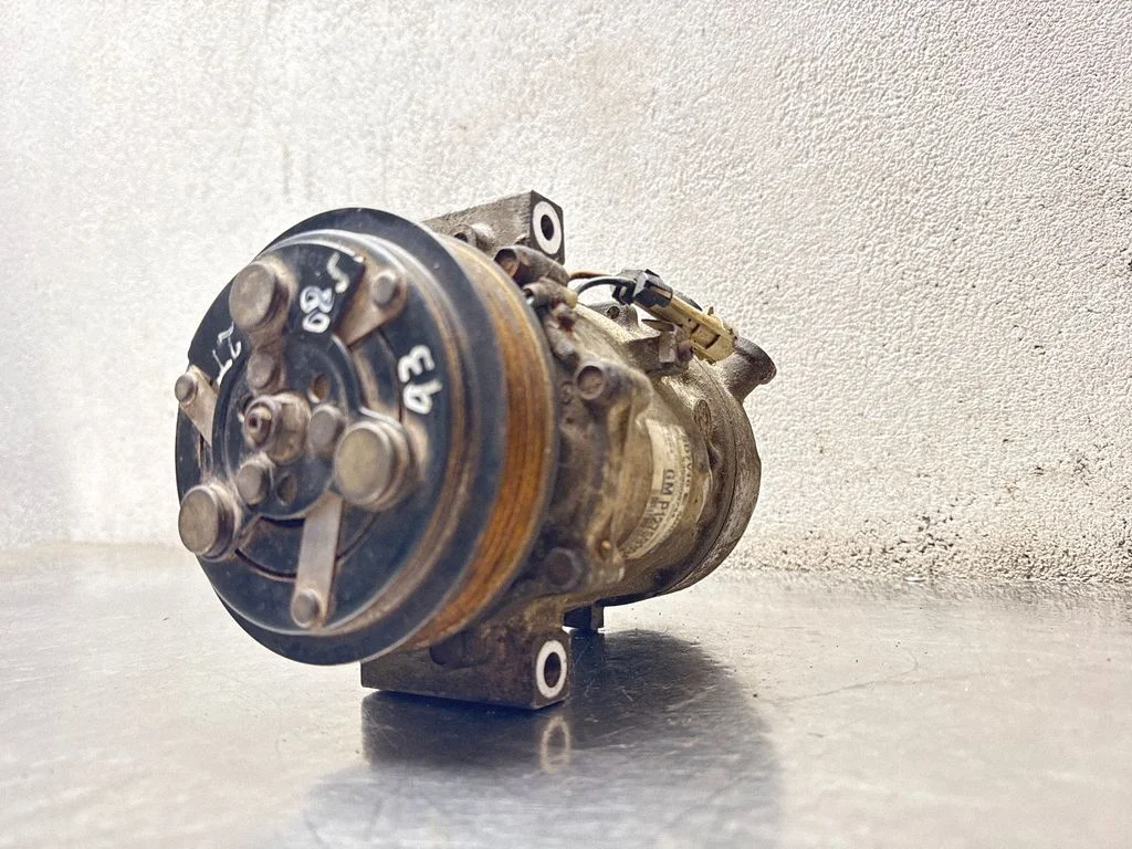 Sprężarka klimatyzacji 12759394