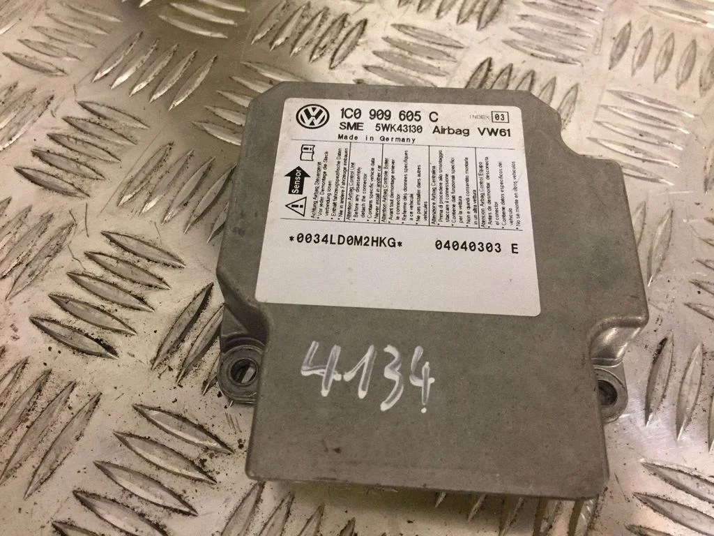 Drošības spilvenu vadības bloks – Volkswagen Passat B5.5 (2001-2005)
