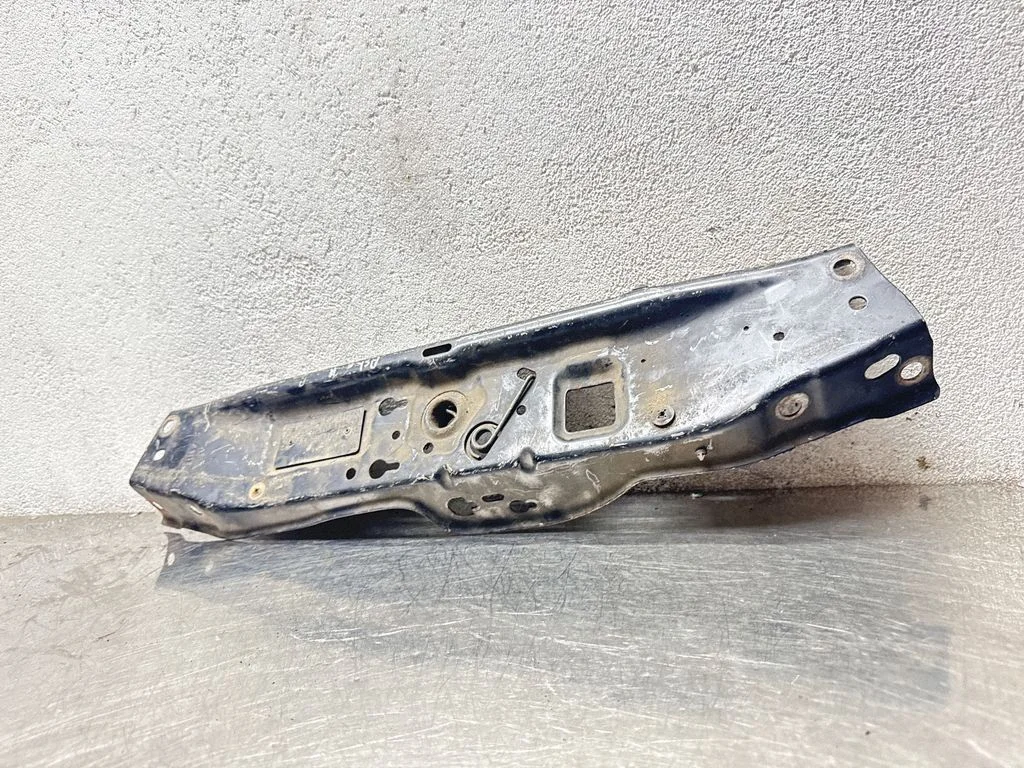 Pas przedni – Opel Astra H (2004-2012)