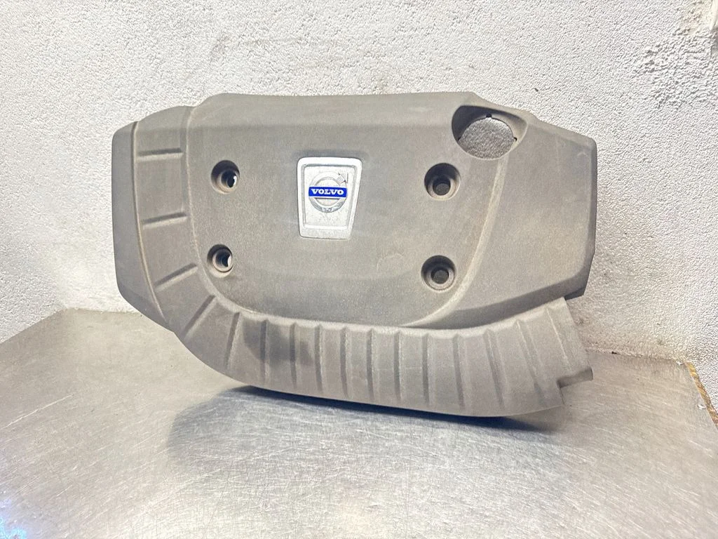 Engine cover (trim) 31339884