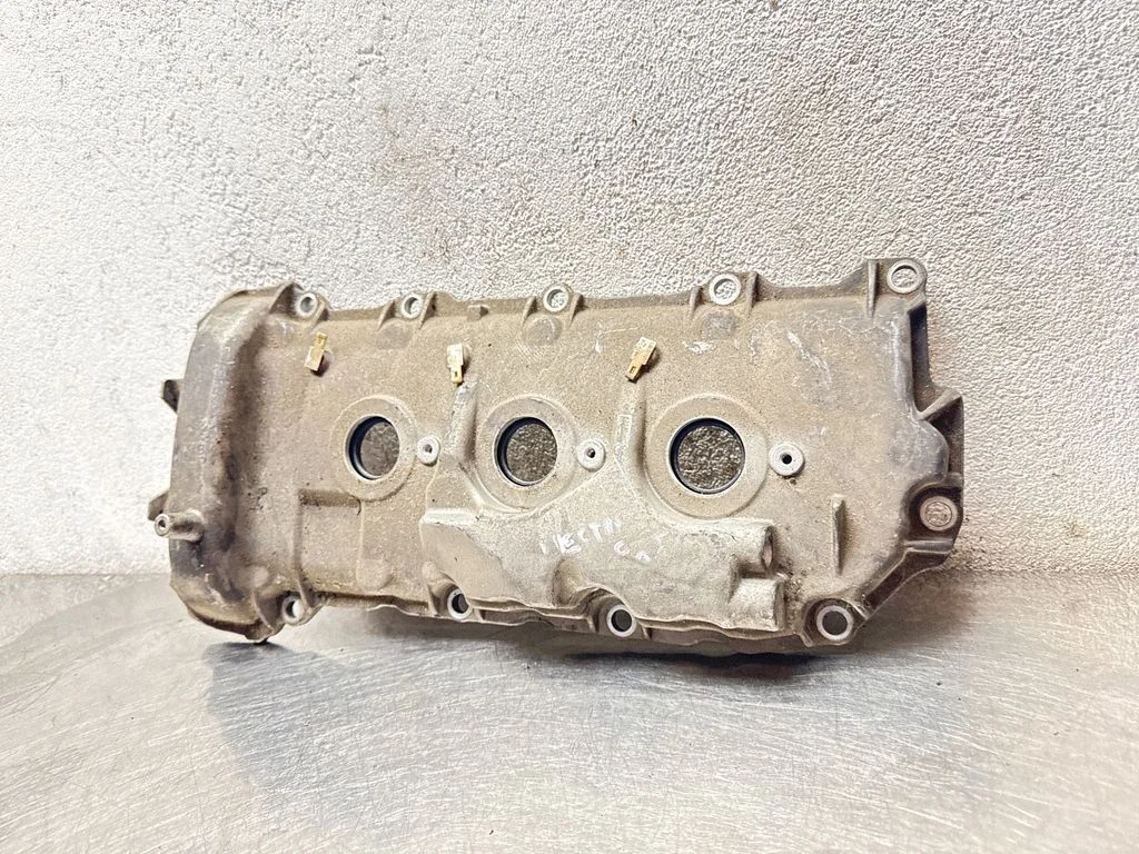 Rocker cam cover
