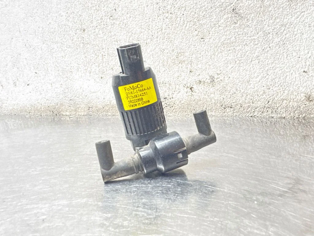 Windscreen/windshield washer pump DV6117664AA