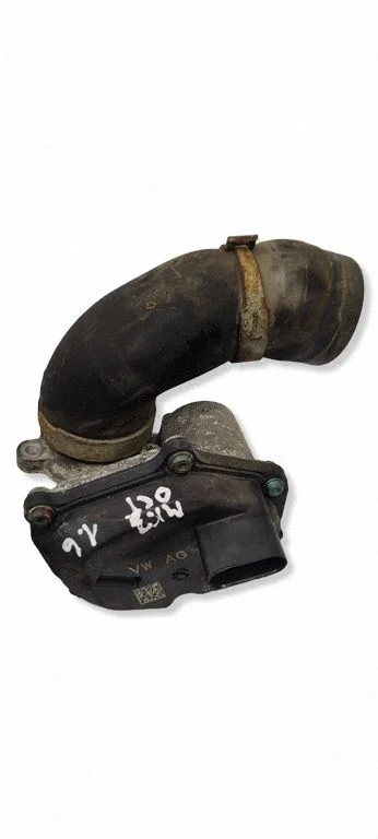 EGR valve 04L131501M
