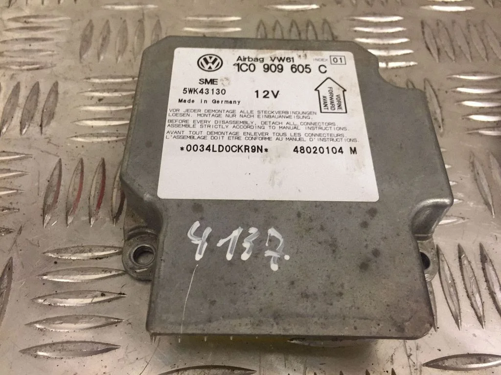 Drošības spilvenu vadības bloks – Volkswagen Passat B5.5 (2001-2005)