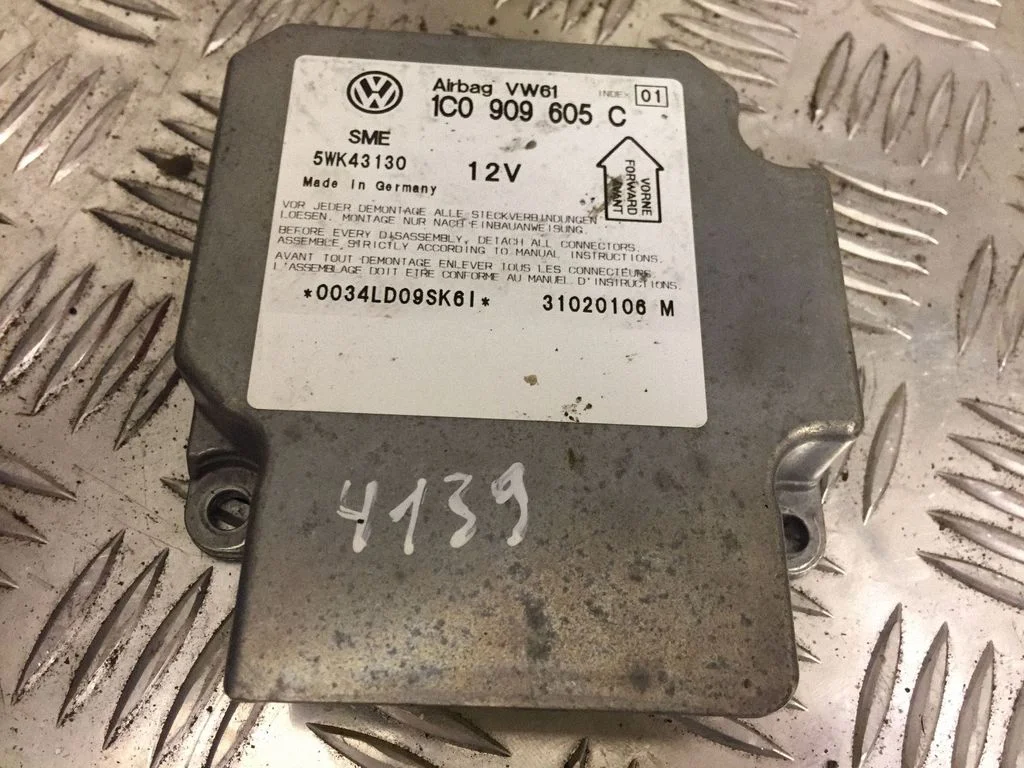 Drošības spilvenu vadības bloks – Volkswagen Passat B5.5 (2001-2005)