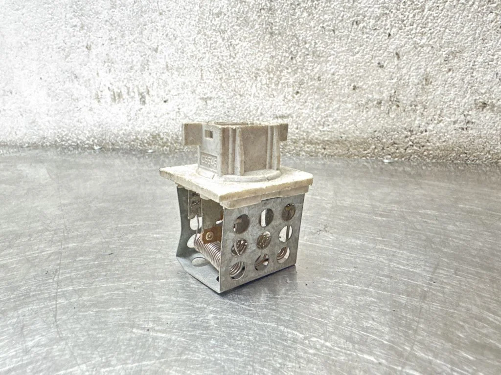 Heater blower motor/fan resistor C6546