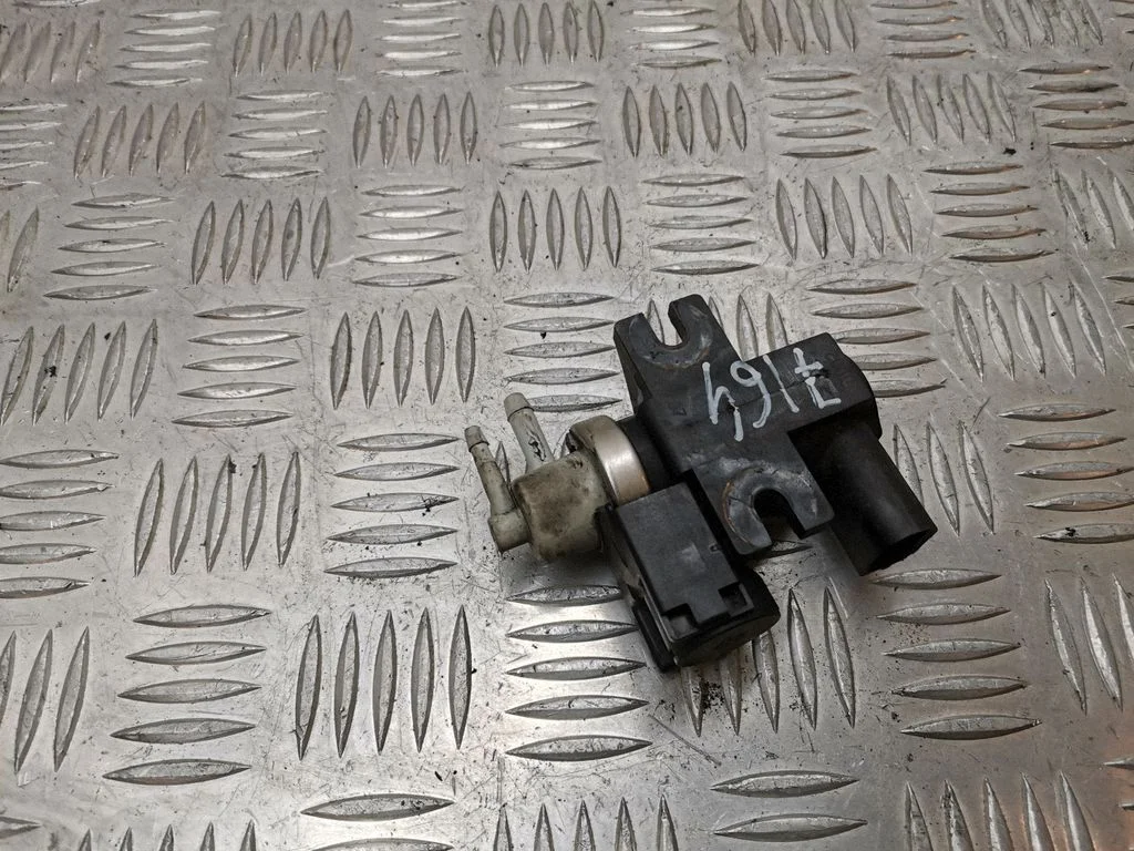 Solenoidklapp 8E0906627C