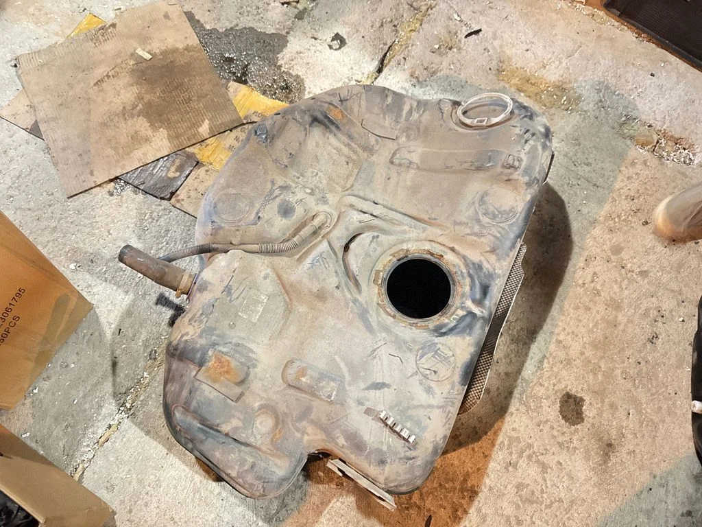 Fuel tank 13247189