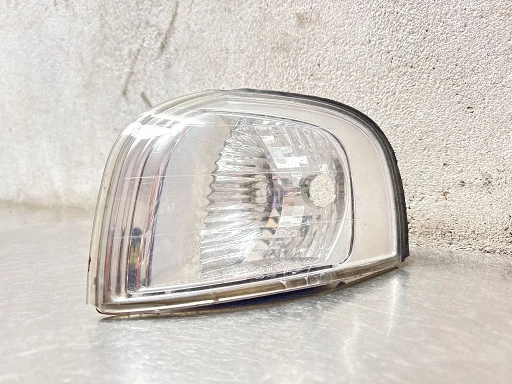 Front indicator light – Volvo S80 (1999-2003)