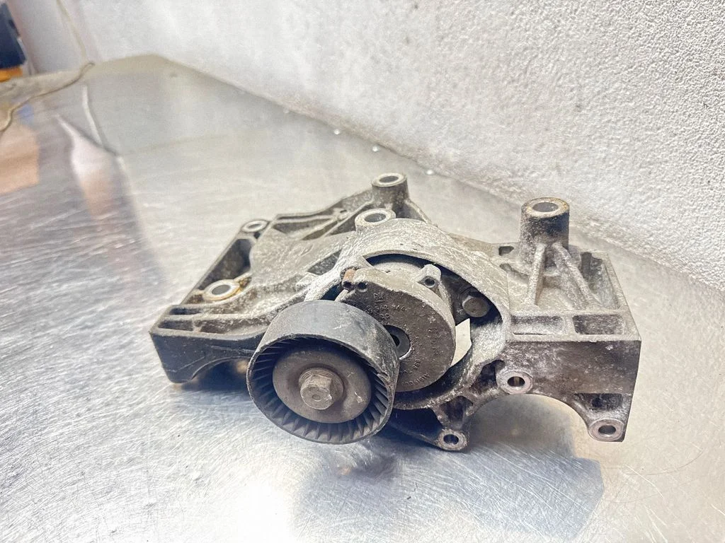 A/C compressor mount bracket 55562863
