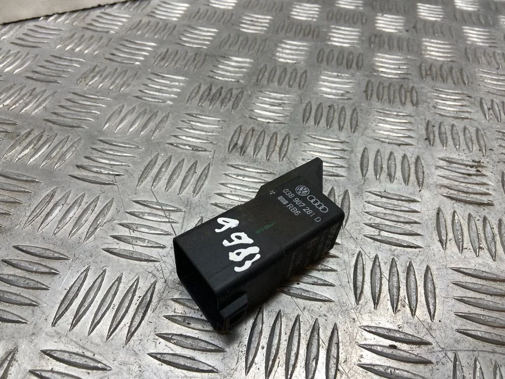 Glow plug pre-heat relay 038907281D