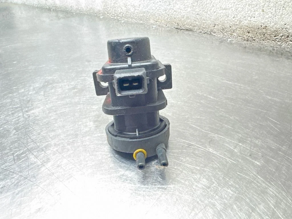 Zawór elektromagnetyczny turbo 09128022