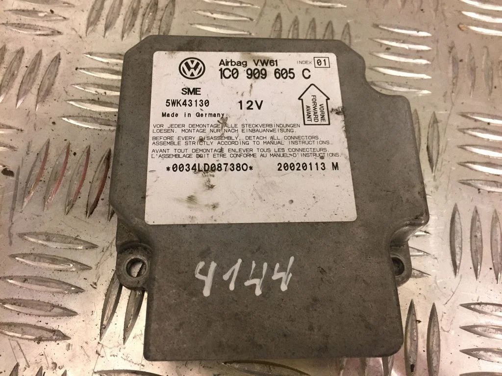 Drošības spilvenu vadības bloks – Volkswagen Passat B5.5 (2001-2005)