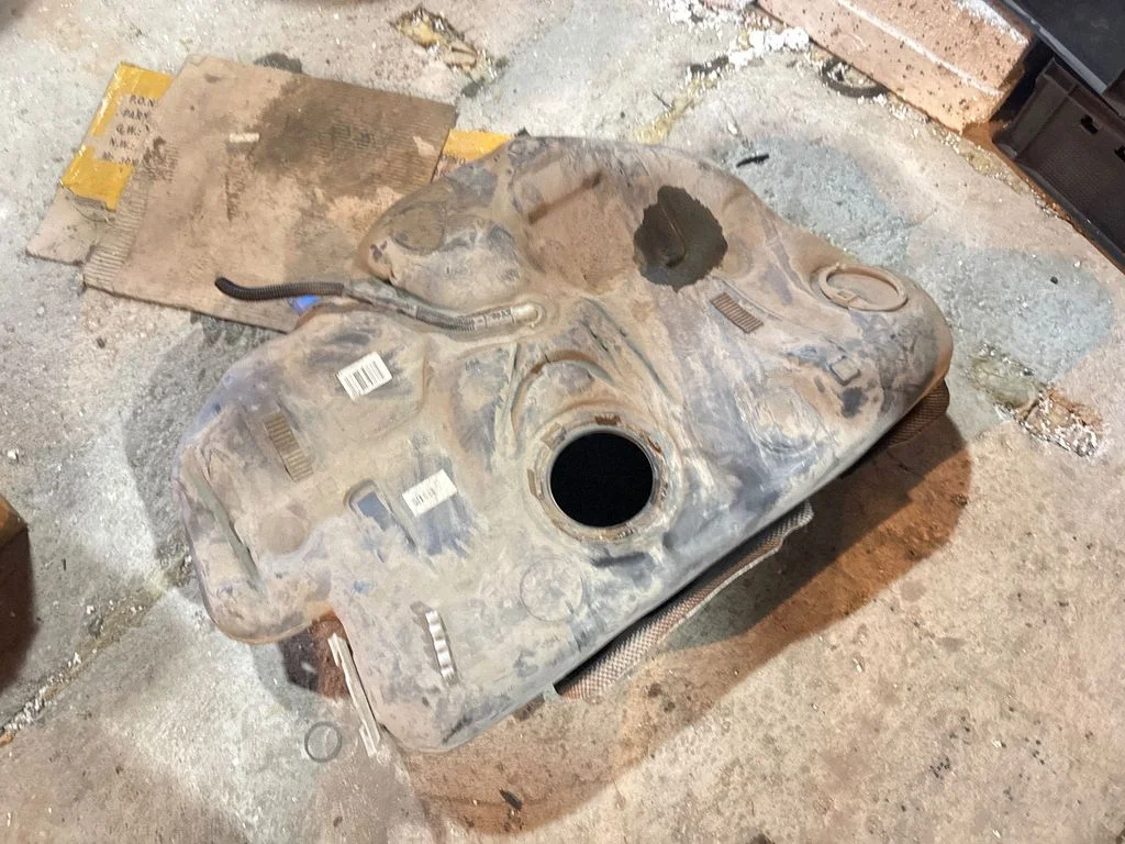 Fuel tank 13247189