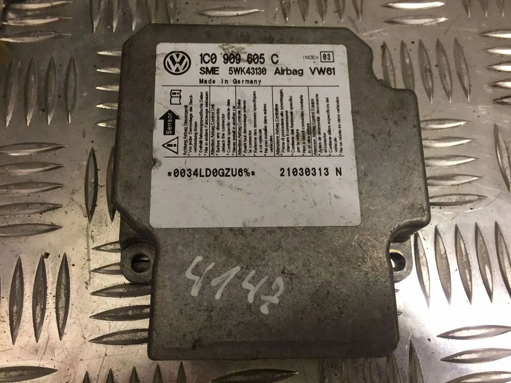 Drošības spilvenu vadības bloks – Volkswagen Passat B5.5 (2001-2005)