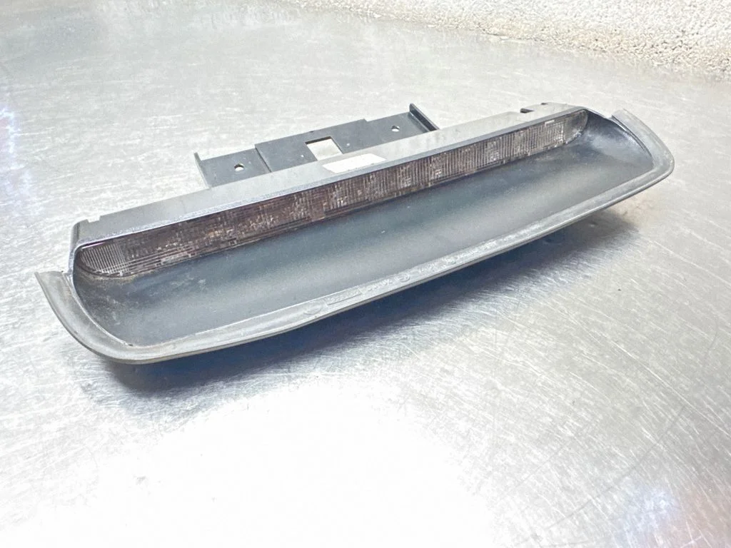Papildu stopgaismas lukturis – Volvo S40 (2008-2012)