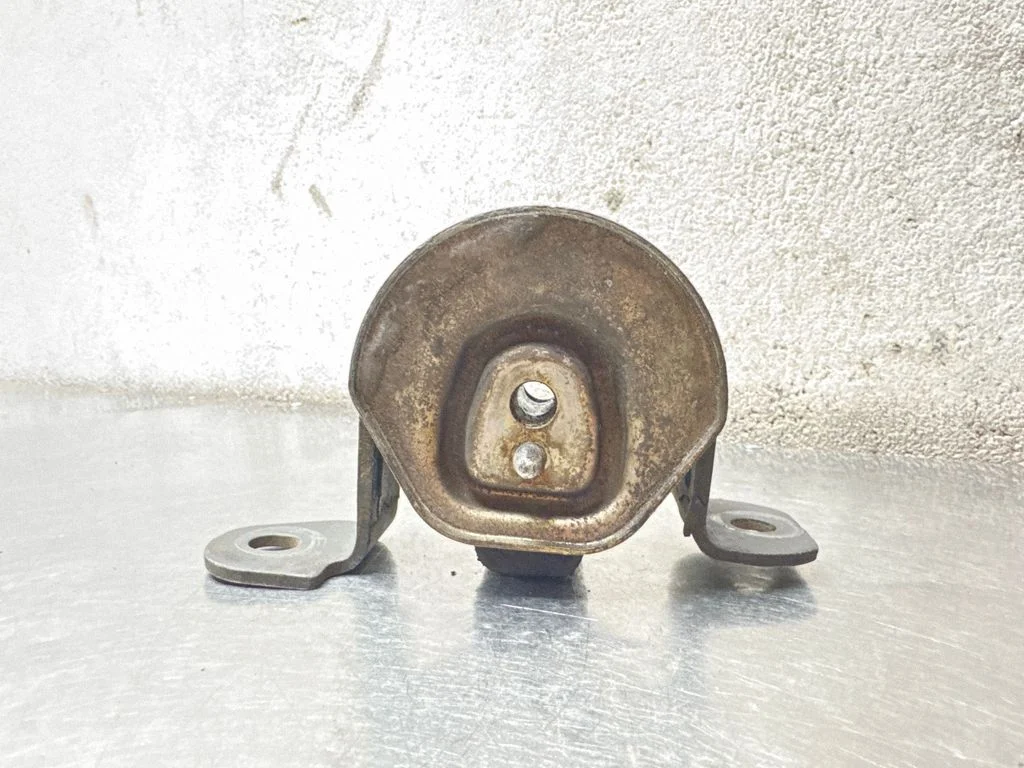 Engine mount bracket 4283743
