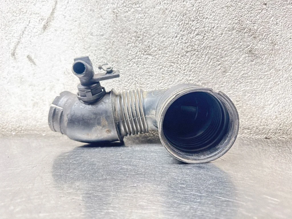 Turbo air intake inlet pipe/hose 55561787