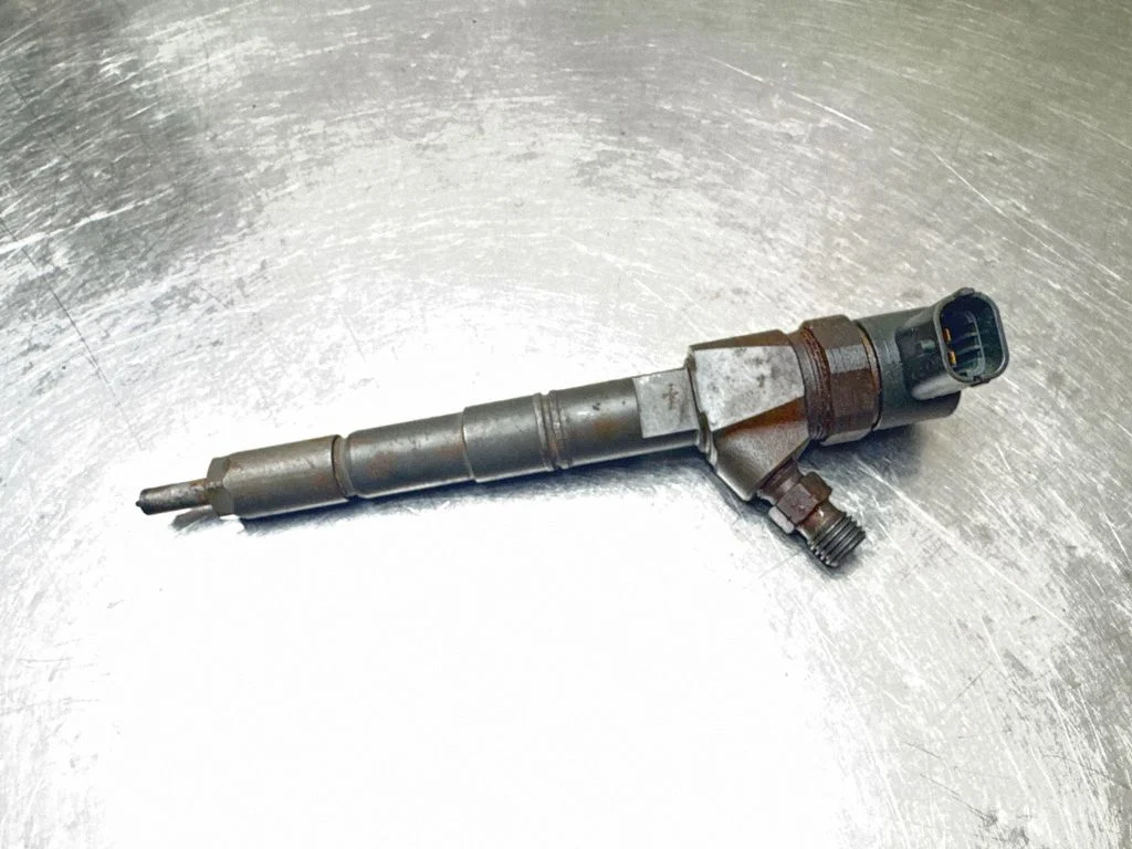 Fuel injector 0445110327