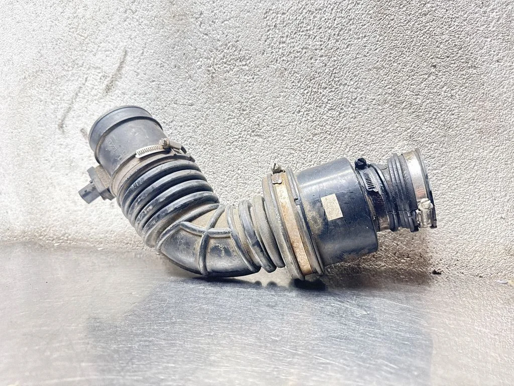 Turbo air intake inlet pipe/hose 22945619